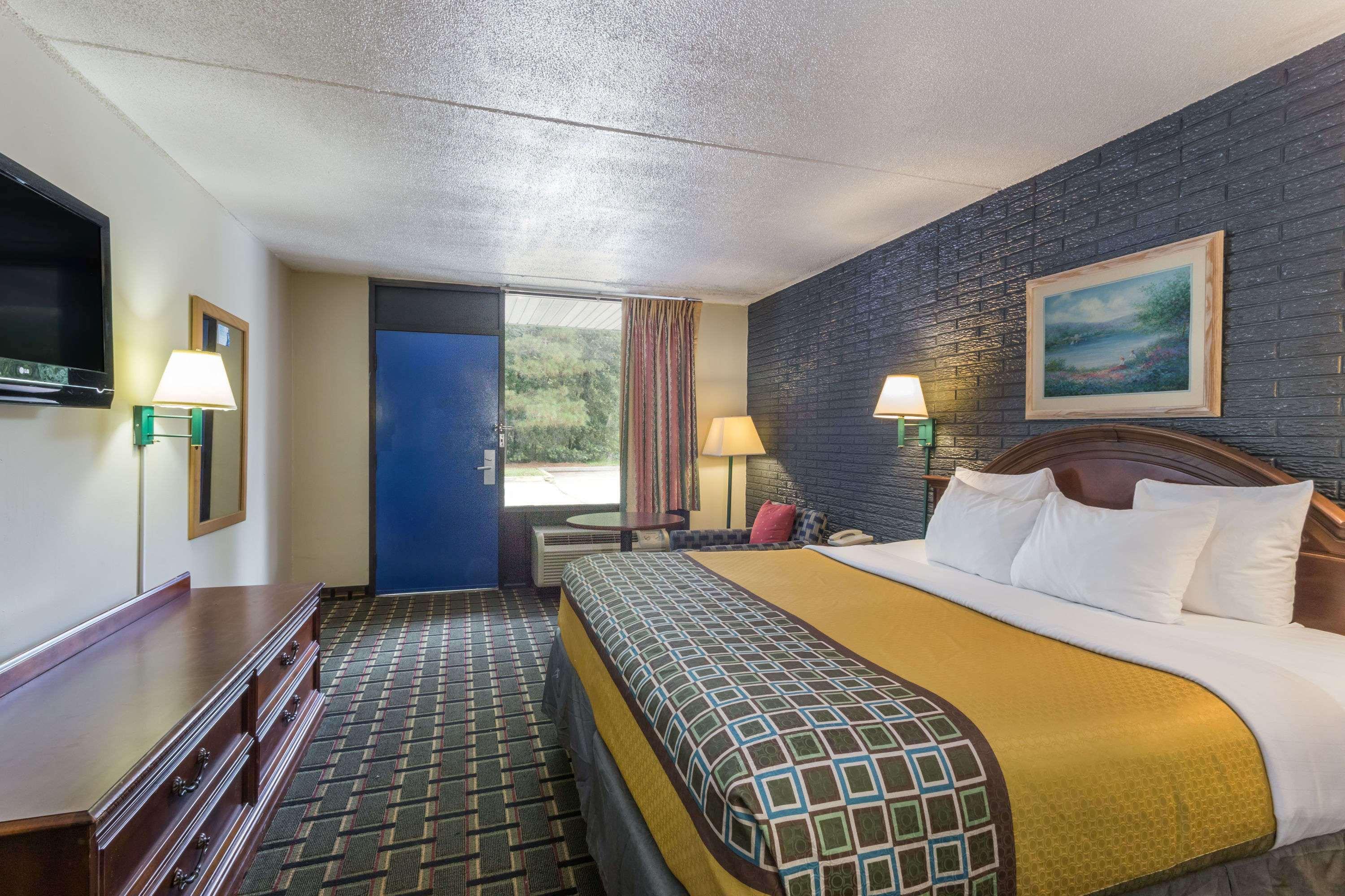 ทราเวลลอดจ์ ซาวานนาห์ แอเรีย/ริชมอนด์ ฮิล Hotel ริชมอนด์ฮิลล์ ภายนอก รูปภาพ