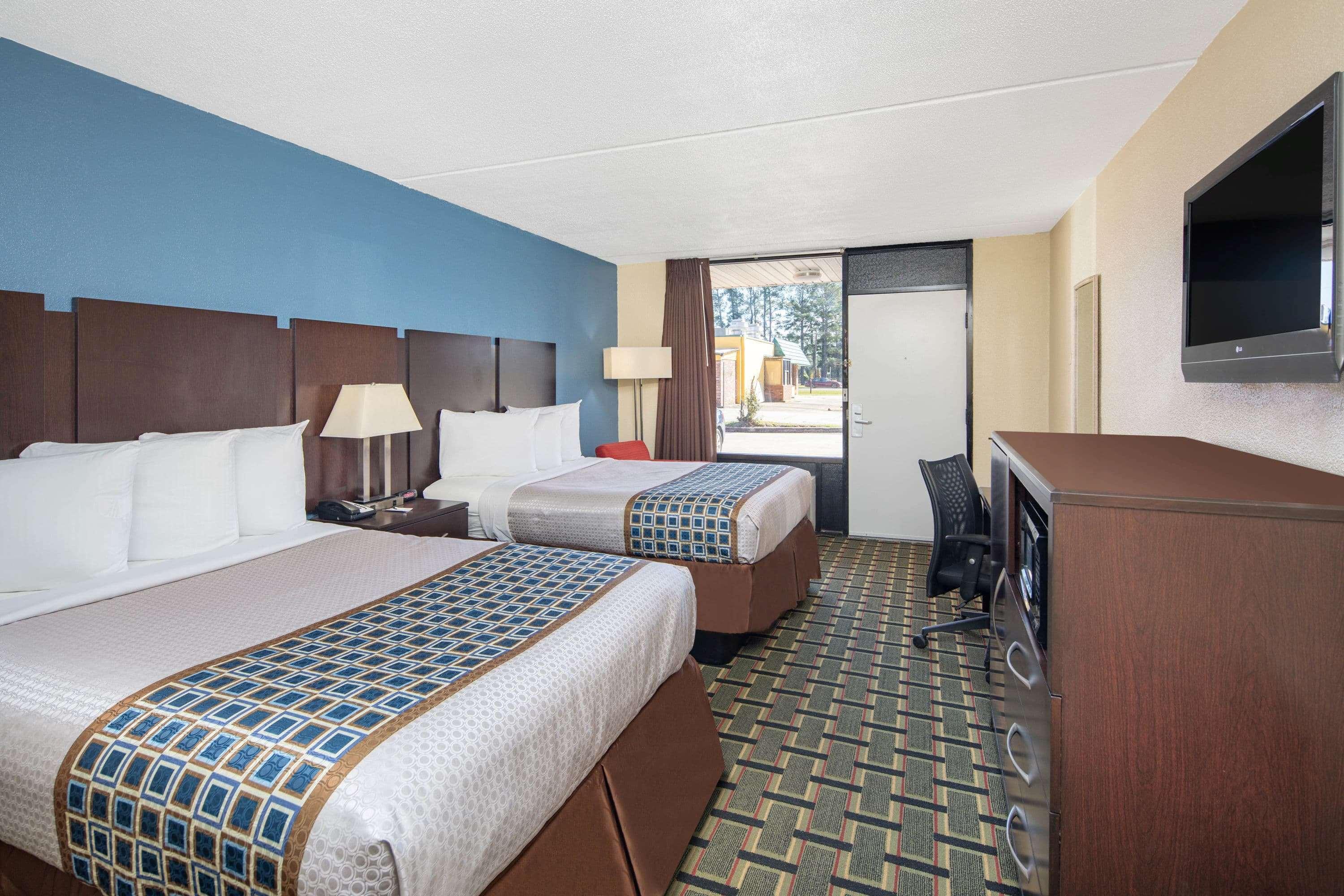 ทราเวลลอดจ์ ซาวานนาห์ แอเรีย/ริชมอนด์ ฮิล Hotel ริชมอนด์ฮิลล์ ภายนอก รูปภาพ